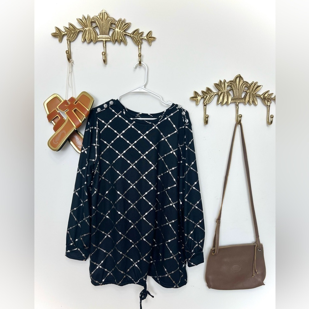 Black Diamond-Print Long Sleeve Top Xl/1X ptp 26”